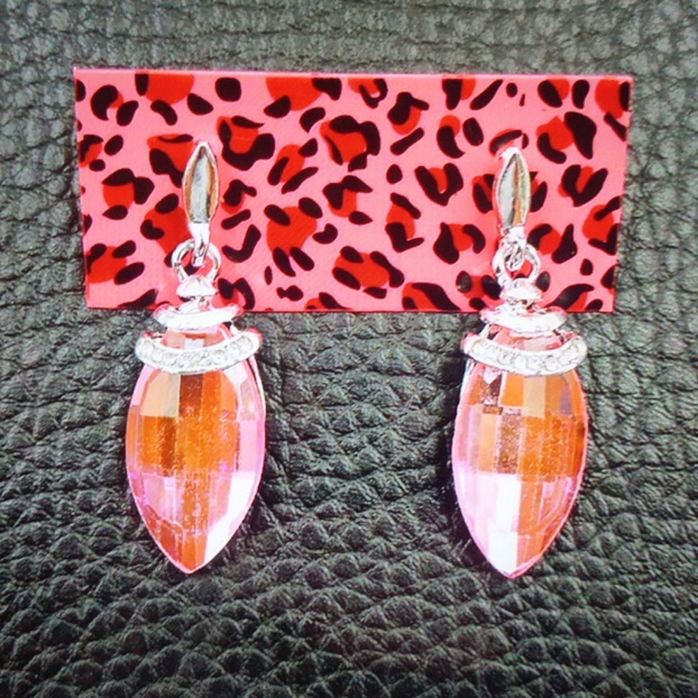 Betsey Johnson Fashion Jewelry Delicate Shining Crystal Dangle Earrings